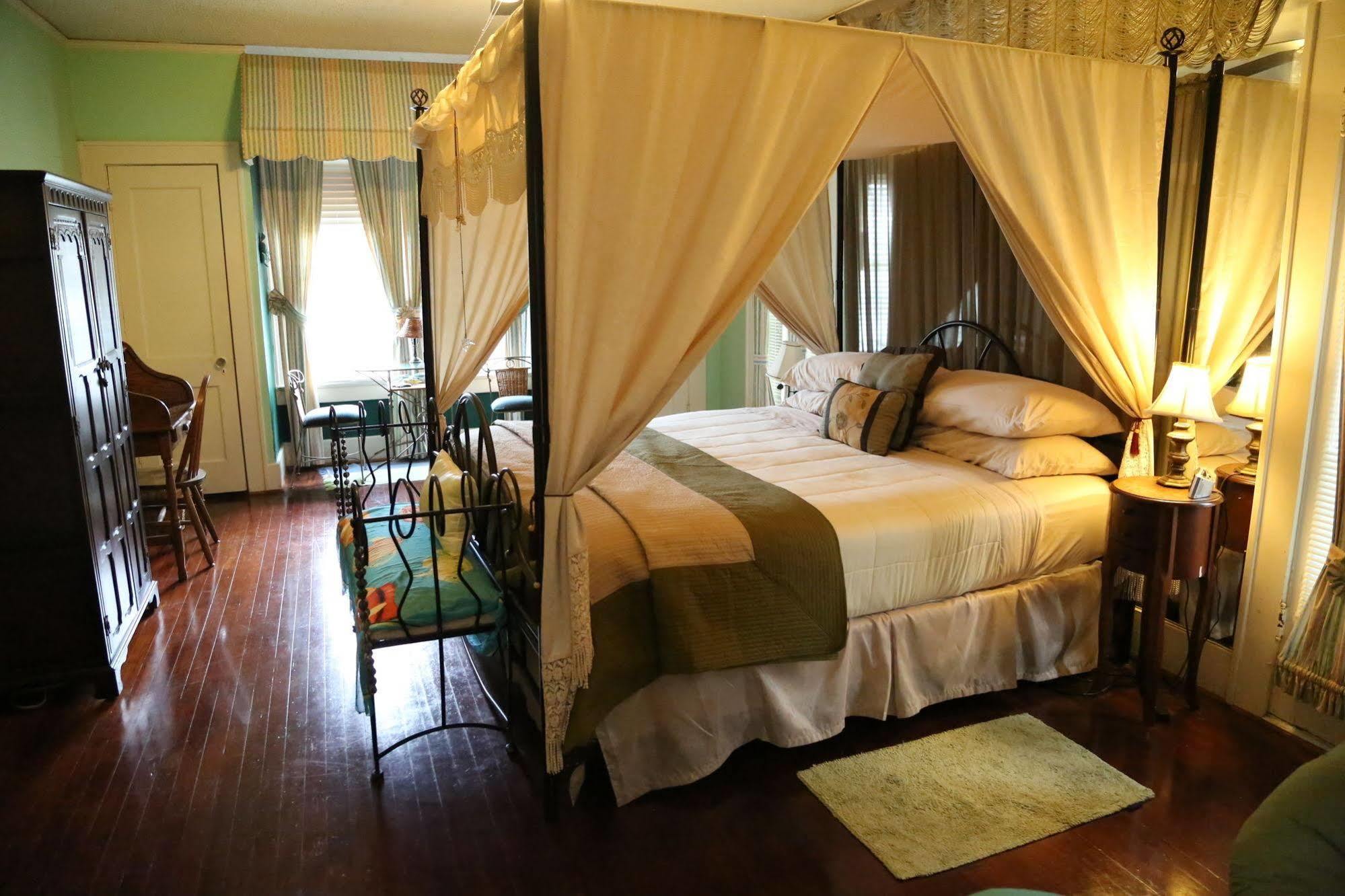 Avenue O Bed And Breakfast Galveston Eksteriør billede